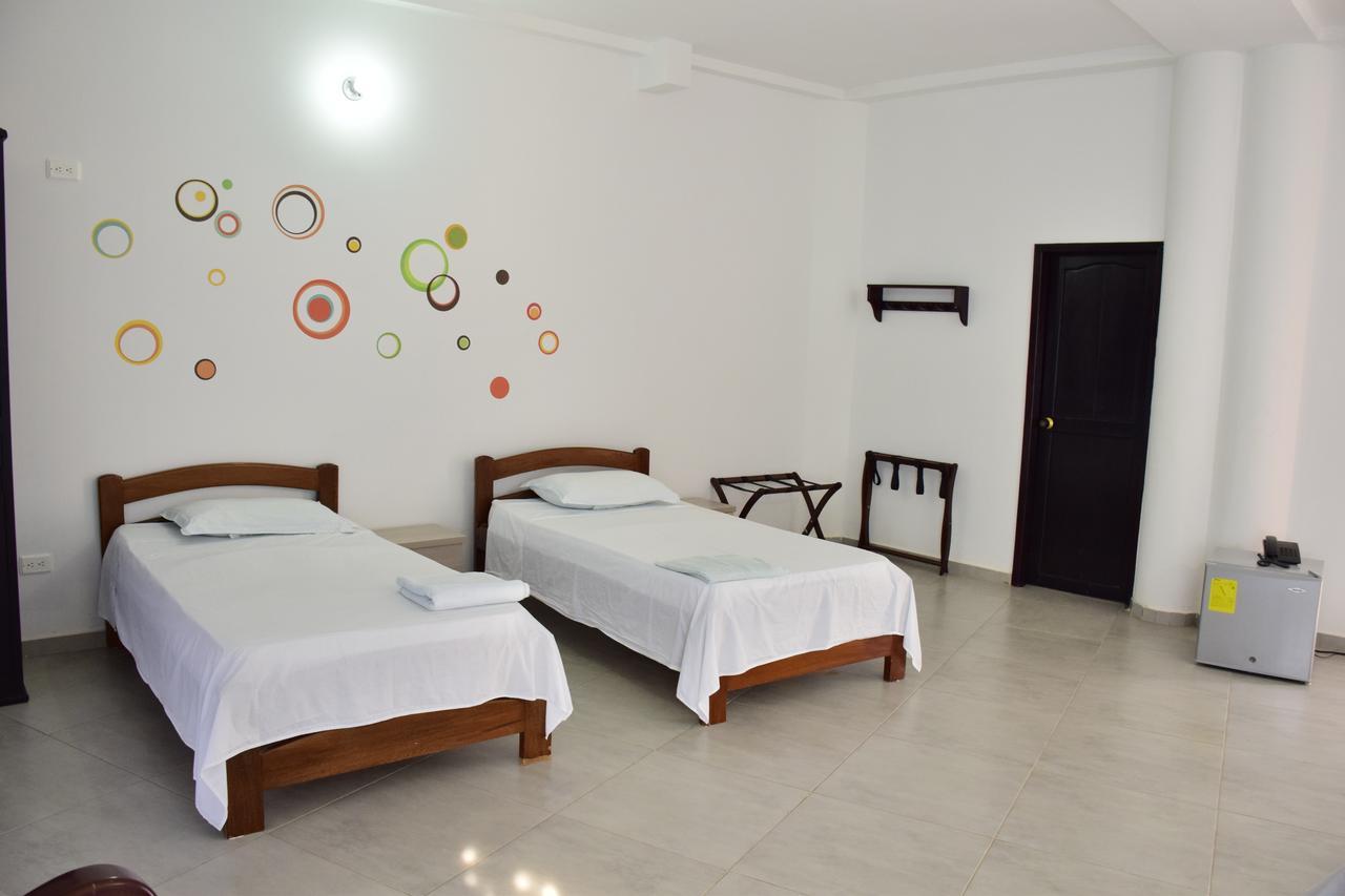 Hotel Plaza Real Montelíbano Dış mekan fotoğraf